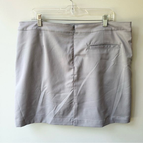 PGA Tour women’s golf skort - Picture 3 of 8